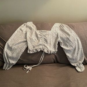 Cute ruffled crop top.